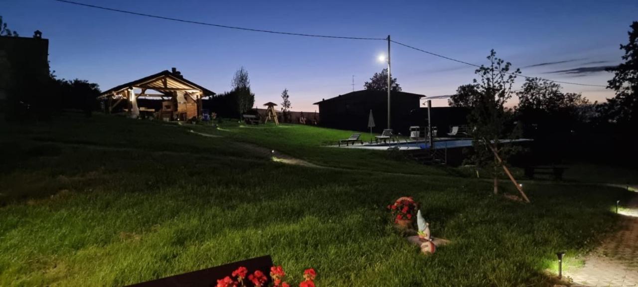 Casa Vacanza Con Piscina,Area Giochi Bambini. Santa Maria della Versa المظهر الخارجي الصورة