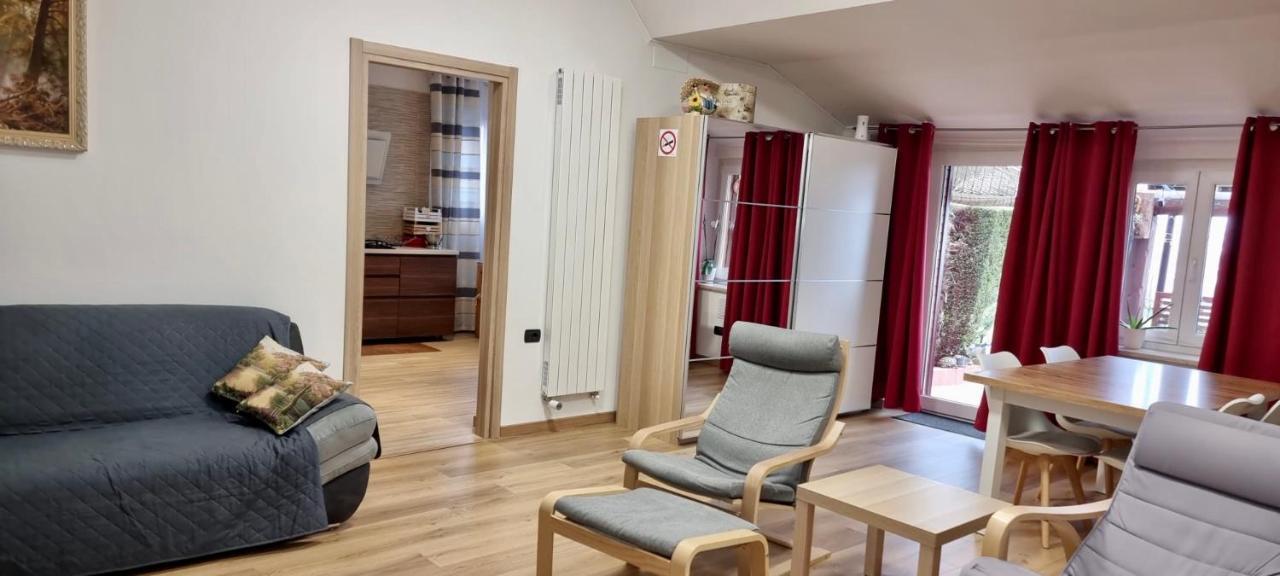 Casa Vacanza Con Piscina,Area Giochi Bambini. Santa Maria della Versa المظهر الخارجي الصورة